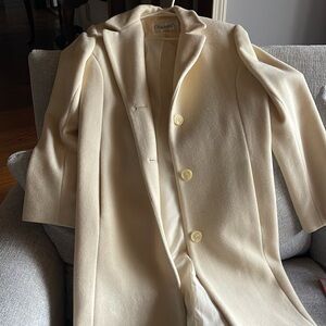 Chadwick’s Women’s Wool Coat in size 4. Ivory
